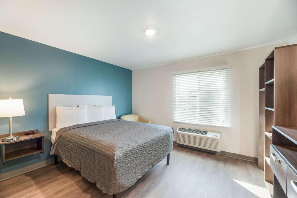 Standard Queen Room - Non Smoking interior